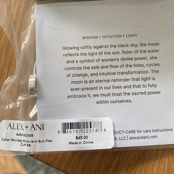 New with Box!!! One NWT Alex and Ani Sun and Moon flex bracelet cuff - Picture 3 of 6